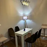 Urban Mountain View Apartment *