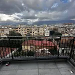 Urban Mountain View Apartment *