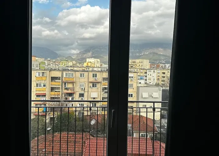 Appartement Urban Mountain View Tirana