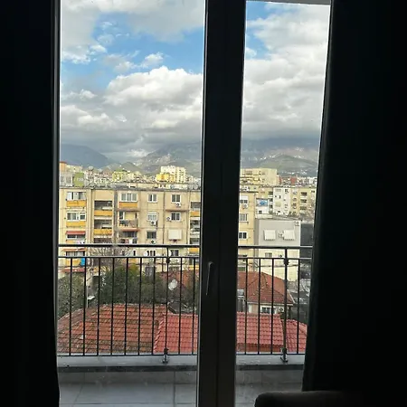 Daire Urban Mountain View Tiran