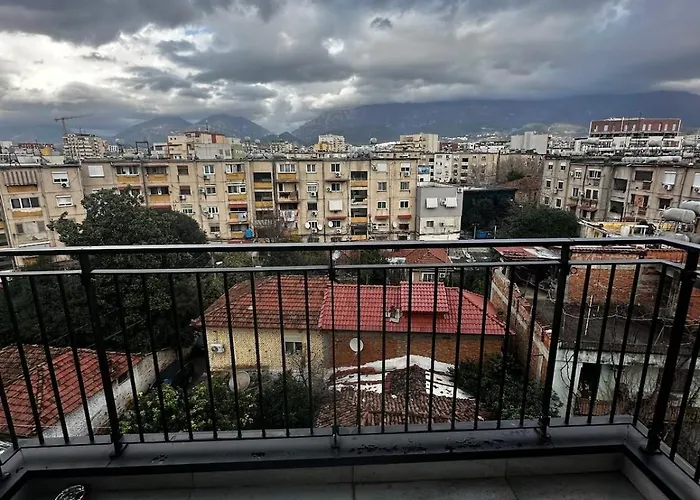 Urban Mountain View 公寓 *